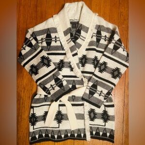 Women’s wrap sweater